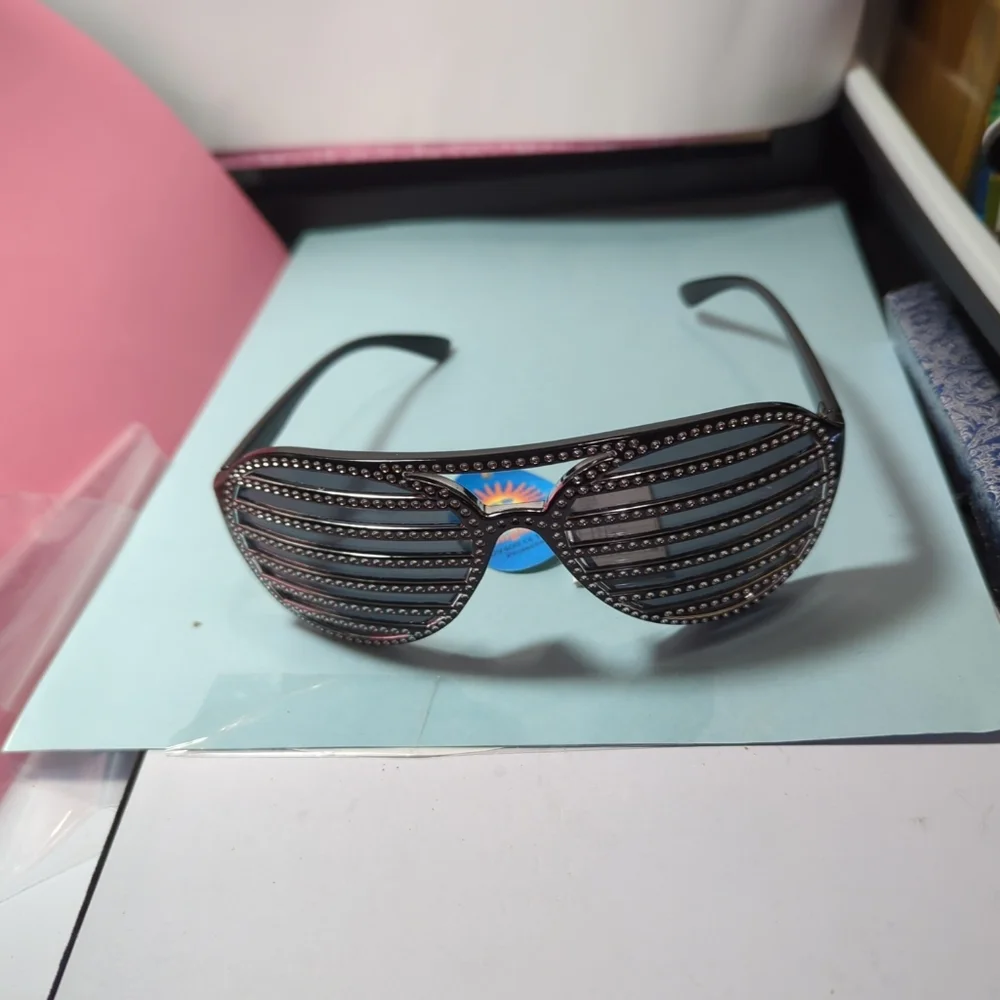 Vintage 80'/90's Vent Frame Beach Sun Eyewear UV400 Never Been Worn Black/Sil